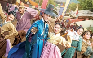 Taecyeon 2PM Curhat Terluka Karena Kim Hye Yoon di Lokasi 'Secret Royal Inspector Joy'