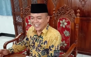 Serahkan Berkas Nikah ke KUA, Ria Ricis Sekalian Sumbang Untuk Bangun Masjid