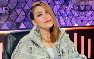 Tuai Perdebatan, Aksi Ayu Ting Ting Nyanyi Lagu Korea Bernada Tinggi Dipuji Sekaligus Dihujat