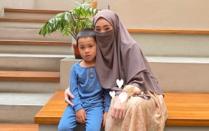 Banjir Dukungan, Larissa Chou Sabar dan Telaten Hadapi Yusuf yang 'Emosi' Saat Diperiksa Dokter