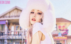 Penampilan Cameo Ayah Jeon Somi Jadi Sherrif di MV 'XOXO' Curi Perhatian, Fakta Lain Bikin Terkejut