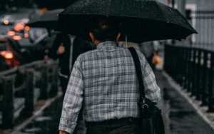 Warga DKI Jakarta Diminta Waspadai Potensi Cuaca Ekstrem hingga 6 November 2021