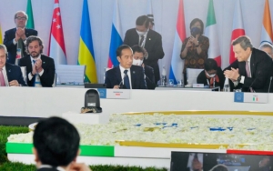 Indonesia Siap Terima Presidensi G20 2022, Jokowi Terima Palu Sidang Dari PM Italia
