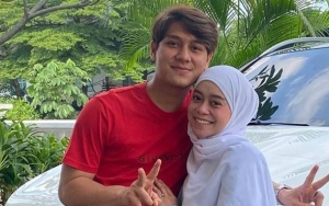 Bikin Fans Khawatir, Lesty Akhirnya Bongkar Penyebab Lepas Cincin Kawin Saat Liburan ke Turki