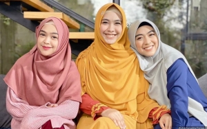 Nangis di Pengajian Ria Ricis, Oki Setiana Dewi Ingat Pesan Almarhum Ayah