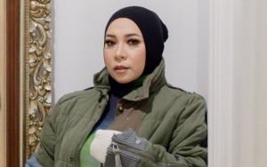 Melly Goeslaw Minta Kominfo Tindak Tegas Konten-konten yang Manfaatkan Kepergian Vanessa Angel