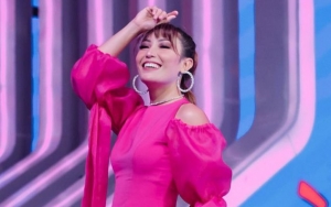 Biasa Kocak, 7 Potret Ayu Dewi Stunning Ini Bikin Pangling