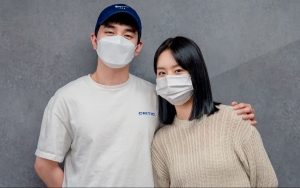 Yoo Seung Ho dan Hyeri Cs Baca Naskah 'When Flowers Bloom, I Think of the Moon', Chemistry Sempurna?