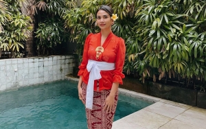 Adik Vanessa Angel Perdana Ziarah ke Makam Sang Kakak, Tak Bisa Tidur Hingga Sakit Usai Pemakaman