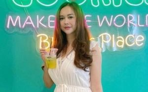 Aura Kasih Kode Liburan Bareng Pacar Baru? 