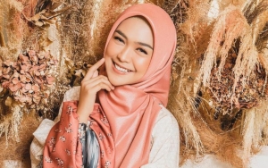 Ria Ricis Semringah Sepanjang Siraman Dipuji Aura Terpancar, Nama Lesty Kejora Malah Terseret