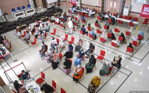 Jelang Nataru, Satgas Terbitkan Panduan Aktivitas Masyarakat Sejalan Program Pencegahan COVID-19