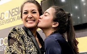 Sambut 'Cucu' Pertama, Mieke Amalia Nangis Sesenggukan Saat Video Call Felicya Angelista