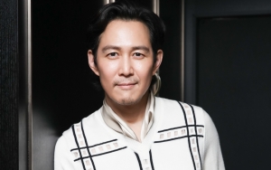 Lee Jung Jae Diwawancarai Reporter Amerika, Pertanyaan Ini Bikin Netizen Korea Tersinggung