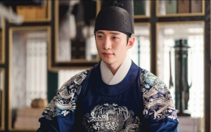 Junho 2PM Ngaku Terbebani Perankan Sosok Raja di 'The Red Sleeve', Sampai Harus Lakukan Ini