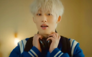 B.I Comeback dengan 'COSMOS', Tunjukkan Visual Ganteng Serta Kesan Muda dan Segar di MV