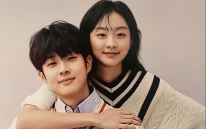 Kim Da Mi dan Choi Woo Shik Cs Bak Sedang Wawancara, Tim 'Our Beloved Summer' Beri Bocoran Menarik