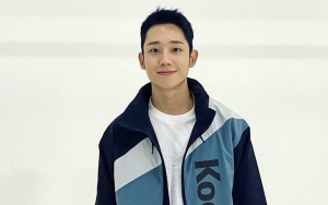Pancarkan Aura Kalem dan Manis, Jung Hae In Pamer Foto Bareng Adik Dibilang Kakakable Banget