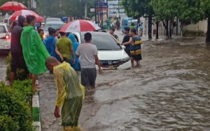 2 Kecamatan di Jember Dilanda Banjir Hingga Longsor, Ratusan Warga Dievakuasi