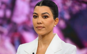 Disindir Fans Lalaikan Anak dan Sibuk Kencan, Kourtney Kardashian Beri Jawaban Menohok