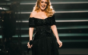Guru Masa Kecil Hadir Di Konsernya, Momen Adele Mendadak Nangis Tuai Sorotan