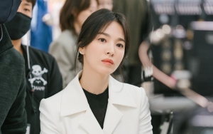 Koleksi Aksesoris Mewah Song Hye Kyo di 'Now, We Are Breaking Up' Curi Fokus