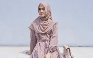 Ngaku Lebih Cantik, Kini Beredar Foto Henny Rahman Tanpa Hijab Jadi Perbincangan 