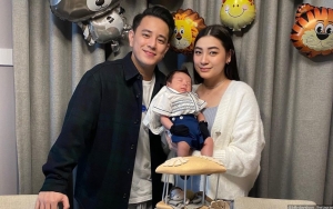 Billy Davidson Berakhir Minta Maaf Usai Coba Cukur Rambut Putranya, Senyum Tampan Malah Buat Salfok