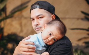 Reaksi Baby Dante Saat Kepala Kejedot Hingga Tangan Kejepit Bikin Glenn Alinskie Ngakak: Kocak