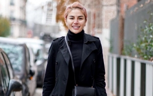 Nikita Mirzani Bawa Oleh-oleh Sandal untuk Fitri Salhuteru, Harganya Puluhan Juta!