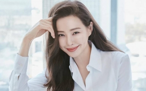 Reaksi Agensi usai Honey Lee Liburan Bareng Pacar Diduga Penyebab Absen Promosi 'One the Woman'