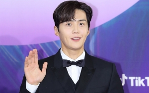 AAA 2021: Kim Seon Ho Tak Hadir Meski Menang, Ini Alasannya