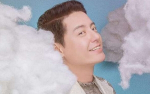 7 Potret Roger Danuarta Tampan Paripurna, Masa Mudanya Dipuji Mirip Idol Korea