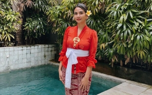 Makin Bingung, Sepupu Sebut Foto Lawas 'Orangtua' Vanessa Angel Adalah Ayah dan Ibunya