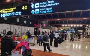Geger Varian Omicron, Pemerintah Larang Pejabat ke Luar Negeri Hingga Masa Karantina Jadi 10 Hari