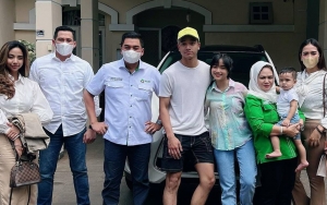 Fuji Dikepang Cantik Ala Kylie Jenner Saat Dihadiahi Mobil, Penampakan Mantan Nindy Ayunda Terkuak