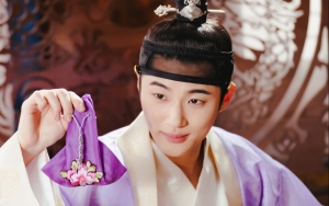 Akting Bareng Yoo Seung Ho dan Hyeri, Byeon Woo Seok Senang Banget Gabung 'Moonshine'