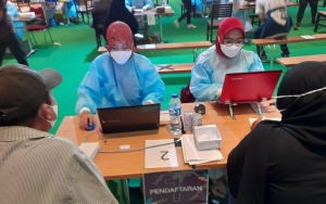 Satgas Catat Suntikan Harian Vaksin COVID-19 Alami Penurunan Dalam 4 Minggu Terakhir