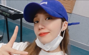 Jadi 'Cewek Kasar' di 'Work Later Drink Now', 7 Potret Eun Ji A Pink Tampil Imut Ini Tuai Sorotan 