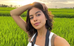 Anti Insecure, Eva Celia Putri Sophia Latjuba Jadi Manusia Silver Sukses Bikin Terpana