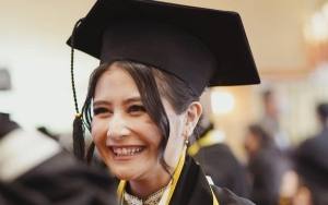  Prilly Latuconsina Pamer Penampilan Berkebaya Ketika Wisuda, Kecantikannya Dipuji Tak Pernah Gagal