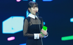 MMA 2021: IU Terima 2 Daesang dan Berterima Kasih ke Artis Lain, BTS dan aespa Katakan Ini