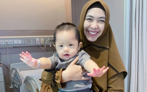 Oki Setiana Dewi Ungkap Kondisi Terkini Putra Bungsu Pasca Operasi