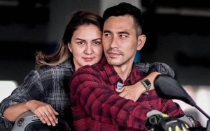 Sudah Pulang dari RS, Donna Agnesia Ajak Darius Sinathrya Dinner Berdua