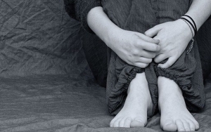 Guru Ponpes di Bandung Perkosa Belasan Santri Hingga Lahirkan 9 Bayi, Terancam 20 Tahun Bui