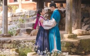 Junho 2PM Bakal Cium Lee Se Young di Episode Mendatang 'The Red Sleeve', Ini Bocorannya