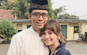 Doddy Sudrajat Ternyata Ditemani Petugas Jasa Marga Saat Berdoa di Lokasi Kecelakaan Vanessa Angel