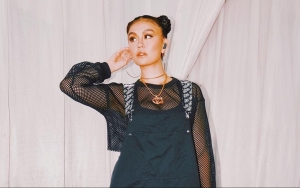 Agnes Monica Tampil Cetar Saat Hadiri Premier 'The Tender Bar' di LA, Fakta Ini Bikin Fans Khawatir