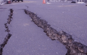 Terlambat Dapat Info Akibat Sinyal, Warga Maluku Sempat Santai Kala Peringatan Dini Tsunami Dirilis