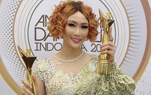 Jarang Pakai Kebaya, Penampilan Anggun Inul Daratista Sampai Diomongin Istri Danang DA